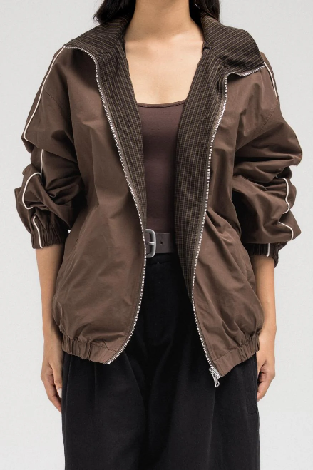 Sporty bomber jacket