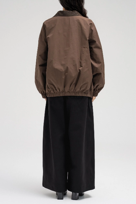 Sporty bomber jacket