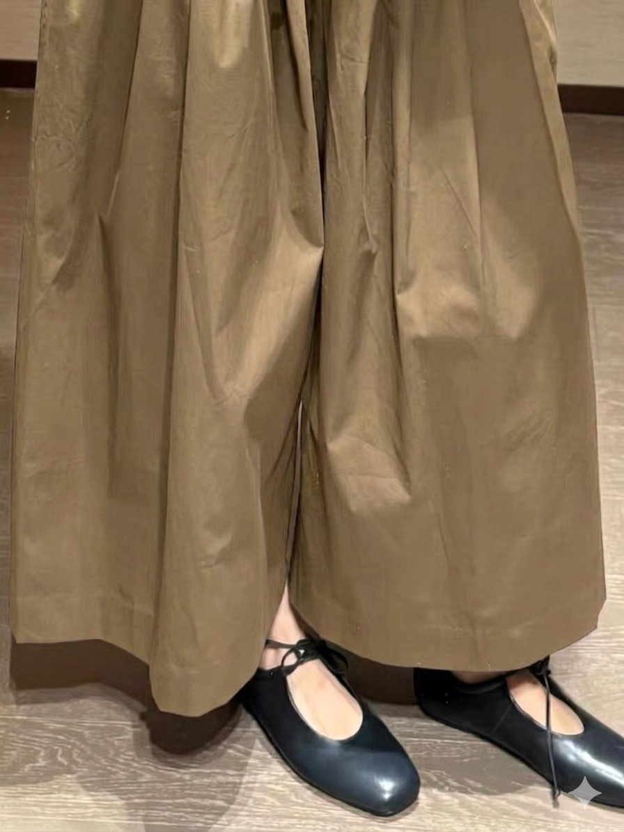 Cropped Leg Pleated Soft Pants Cafe