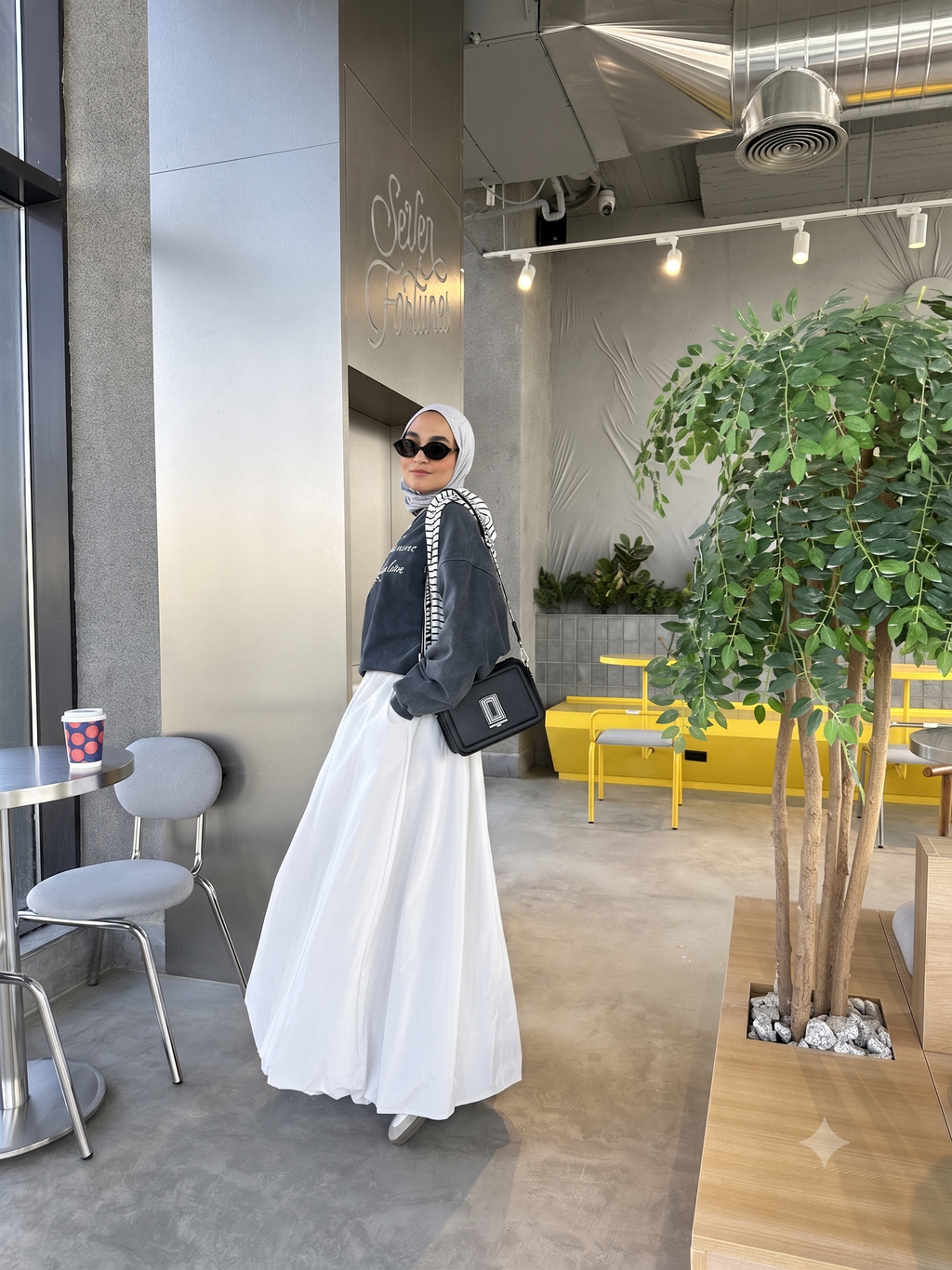 Waterproof balloon skirt