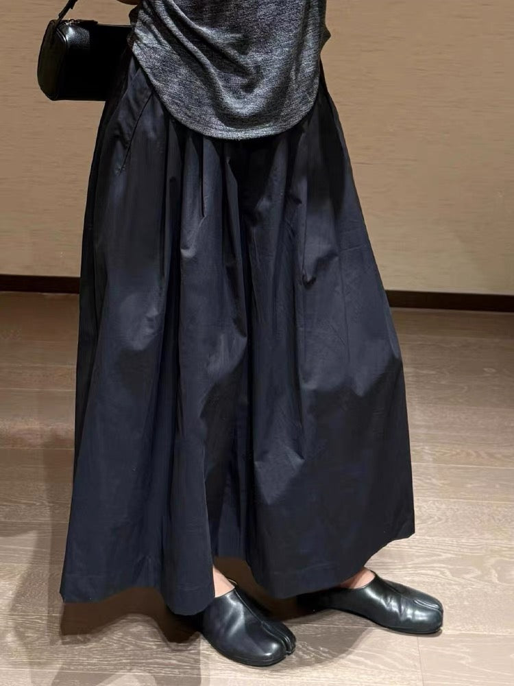Cropped Leg Pleated Soft Pants